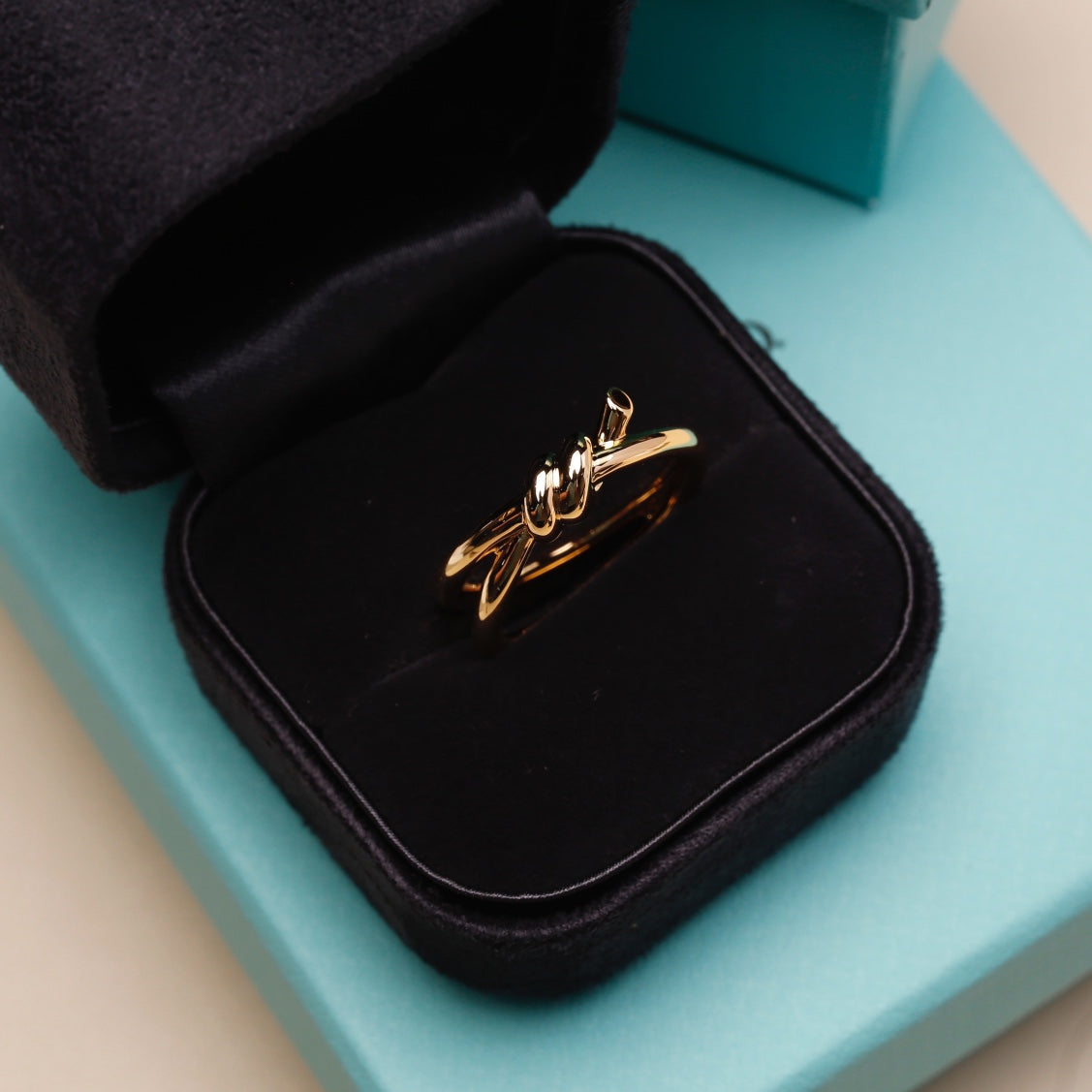 Tiffany Knot Ring Pink Gold