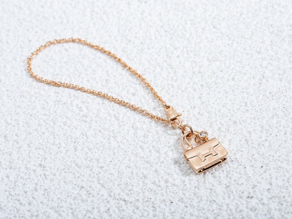 Hermes Amulette Pendant Pink Gold Necklace