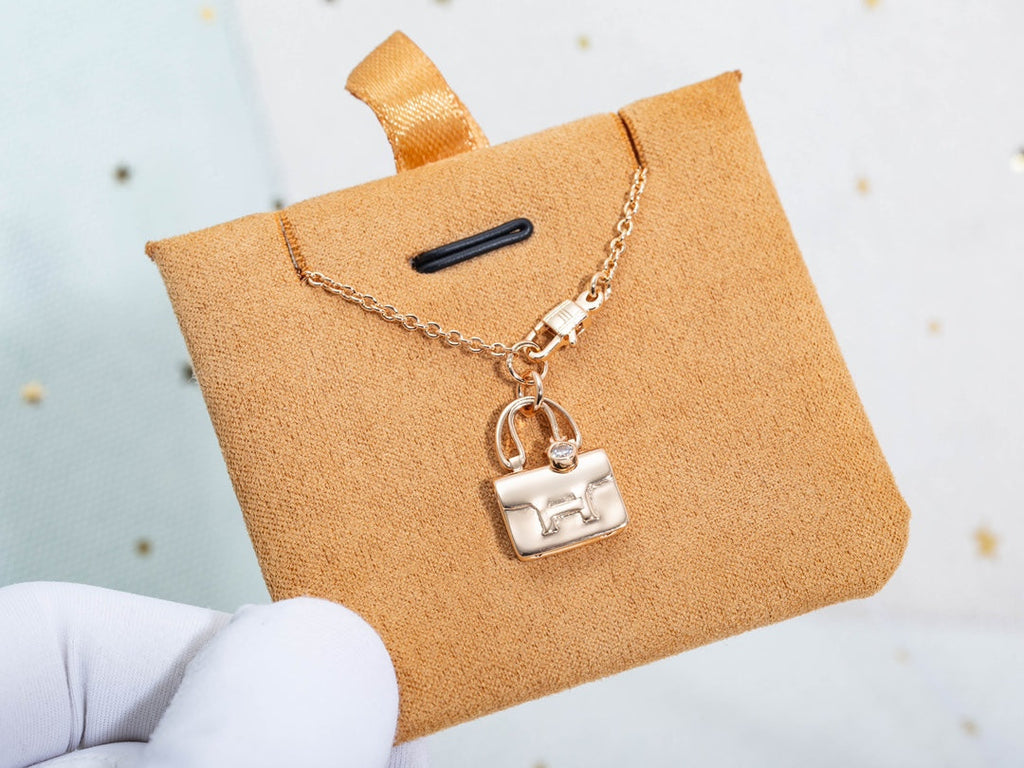 Hermes Amulette Pendant Pink Gold Necklace