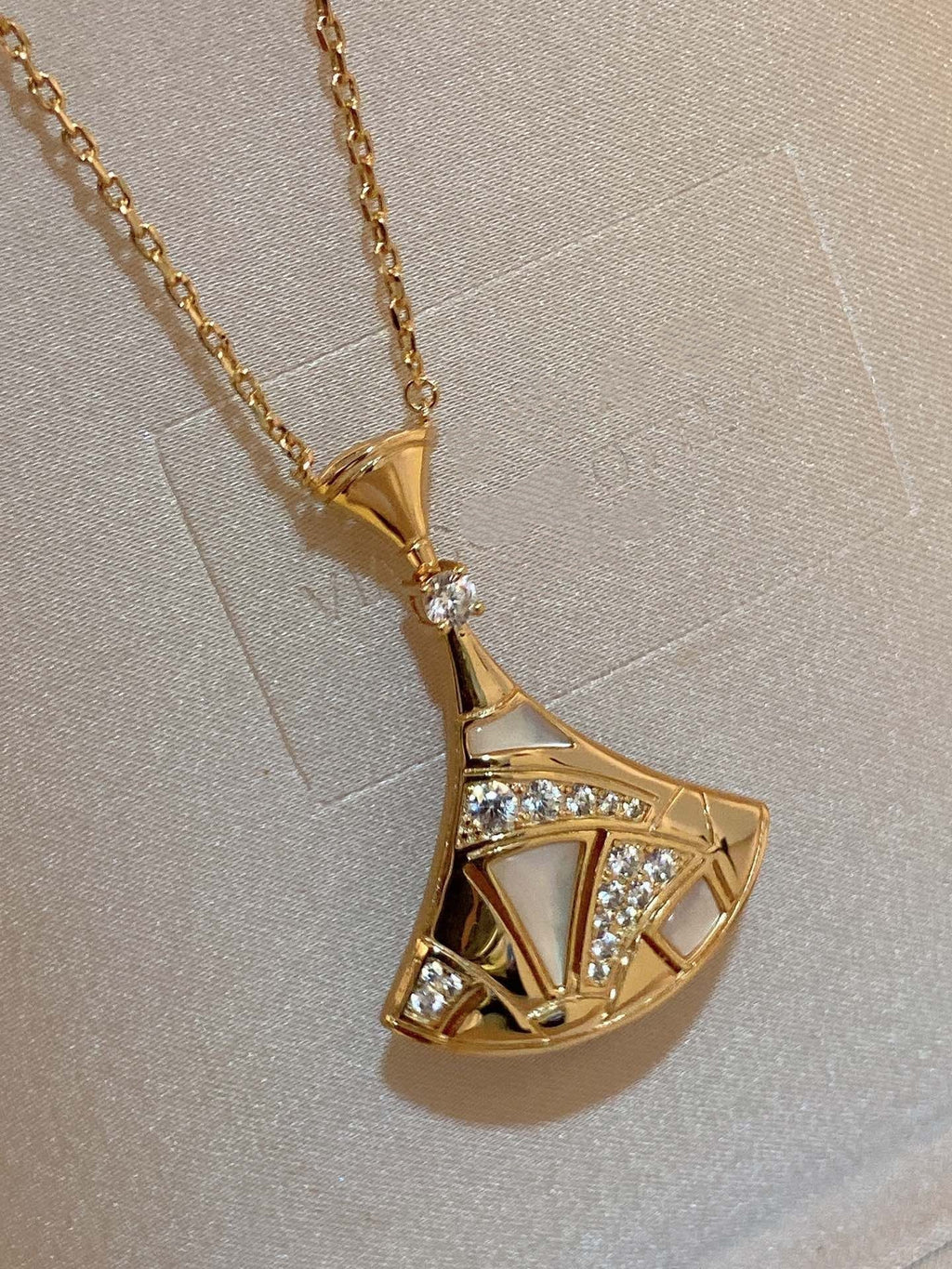 Bvlgari Dream MOP Cubic Zirconia Gold Necklace