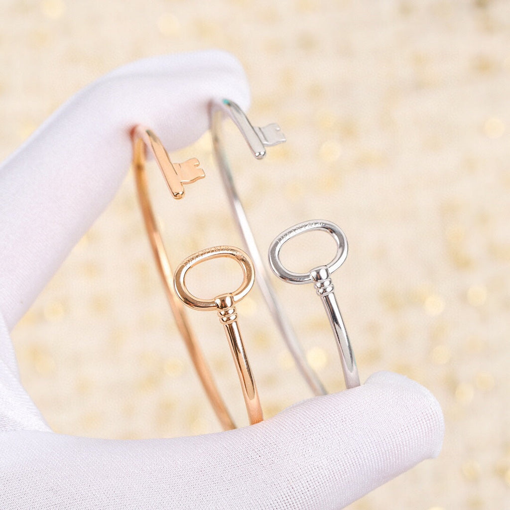Tiffany Key Wire Oval Bracelet