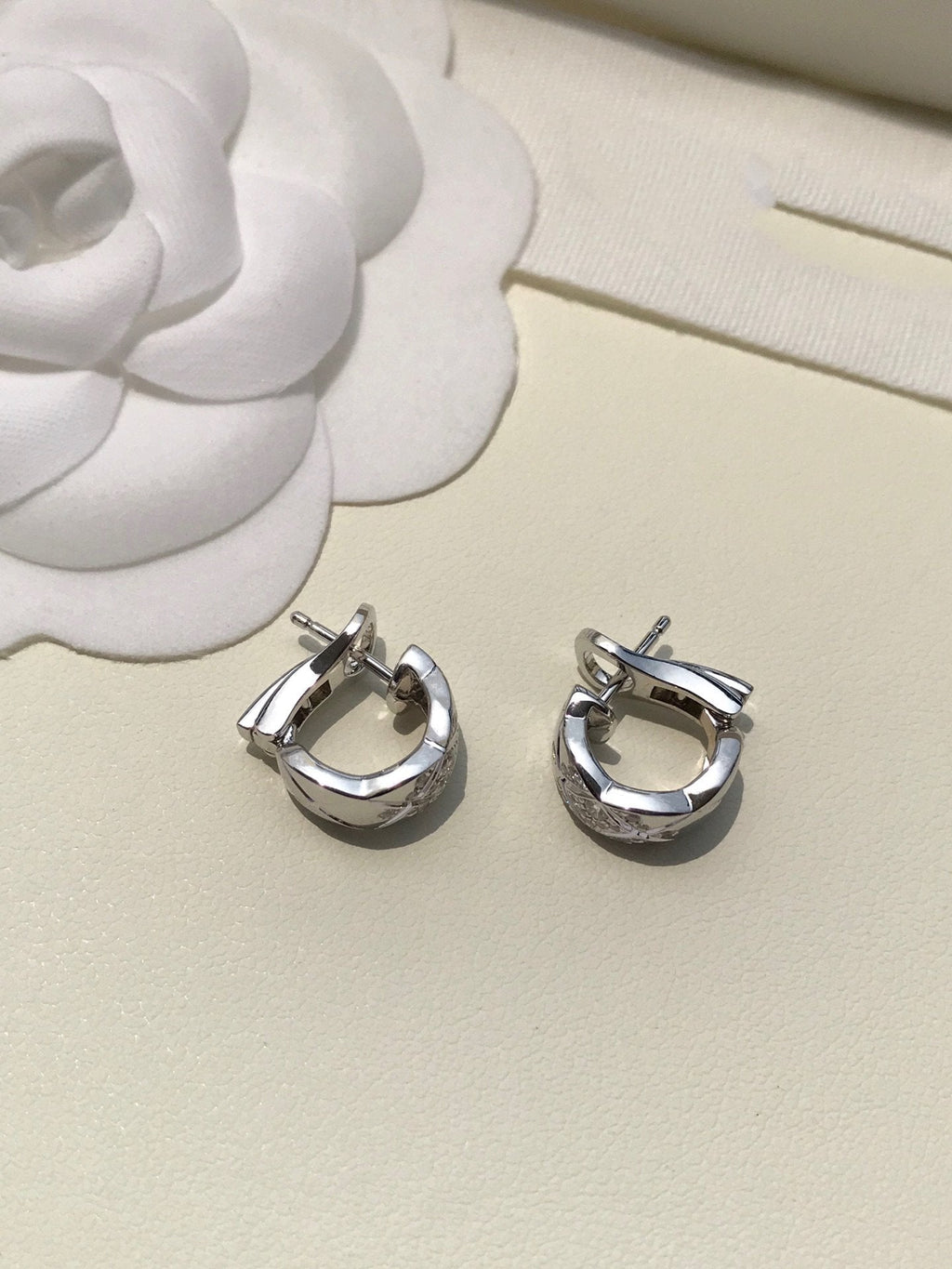Chanel Crush Cubic Zirconia Silver Earrings