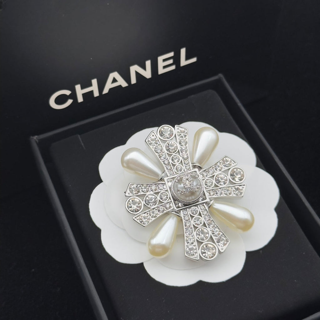Chanel Brooch Silver 179953