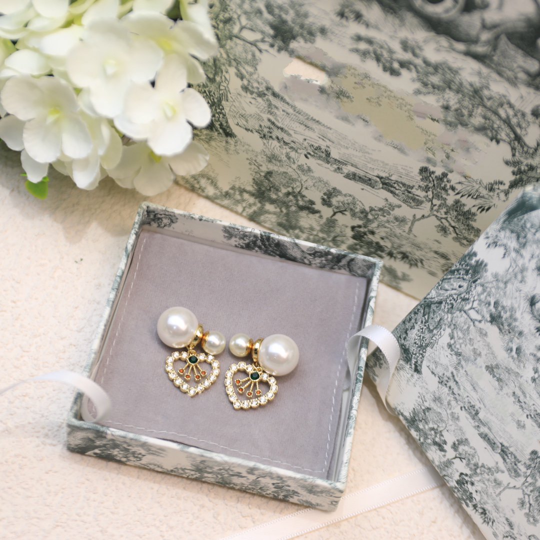 Dior D-Pearl Heart Gold Diamond Earrings