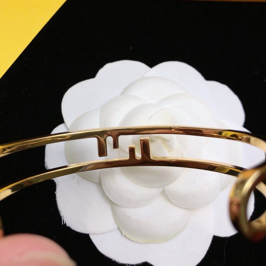 Fendi O'Lock Open Bracelet Gold Diamond