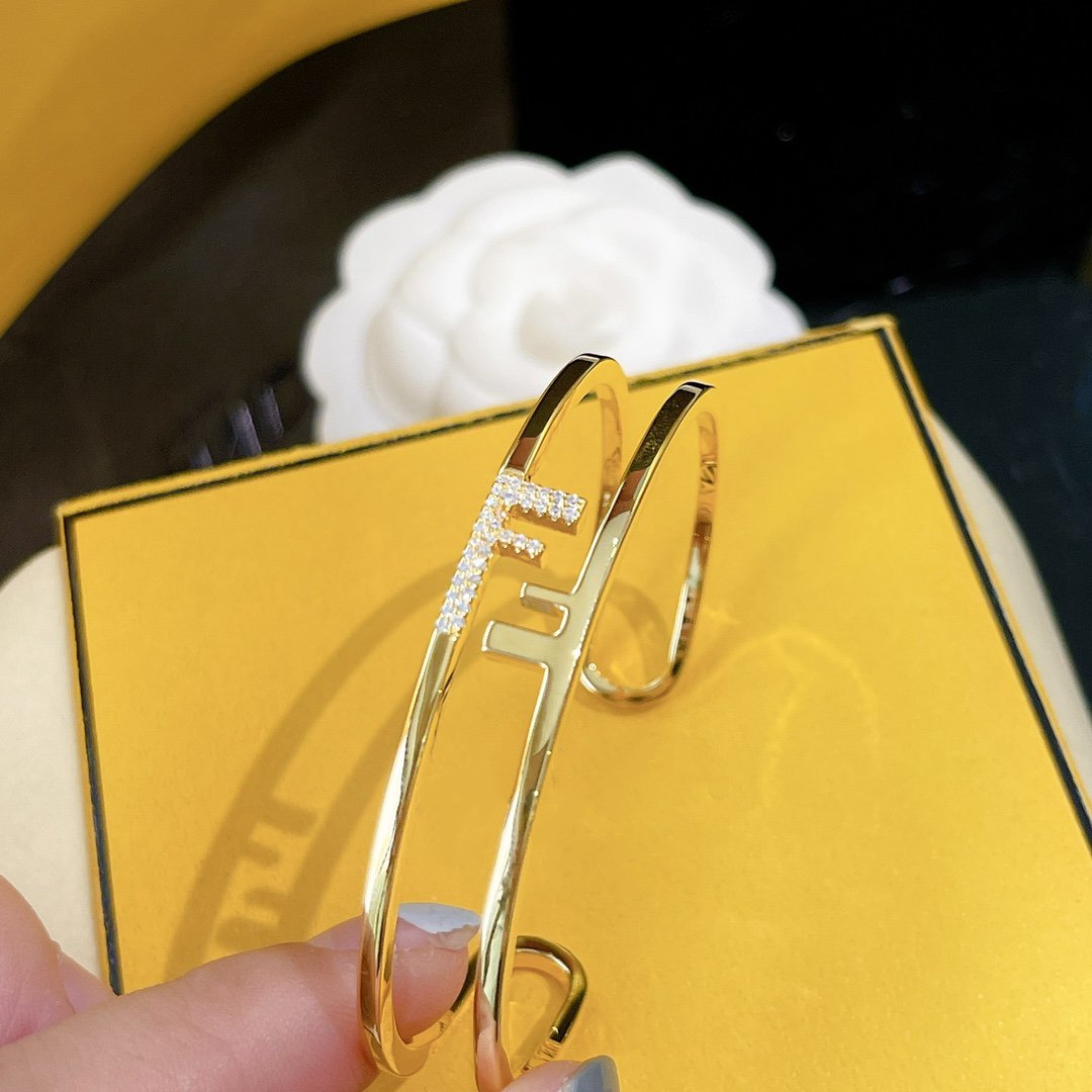 Fendi O'Lock Open Oval Bracelet Gold Diamond