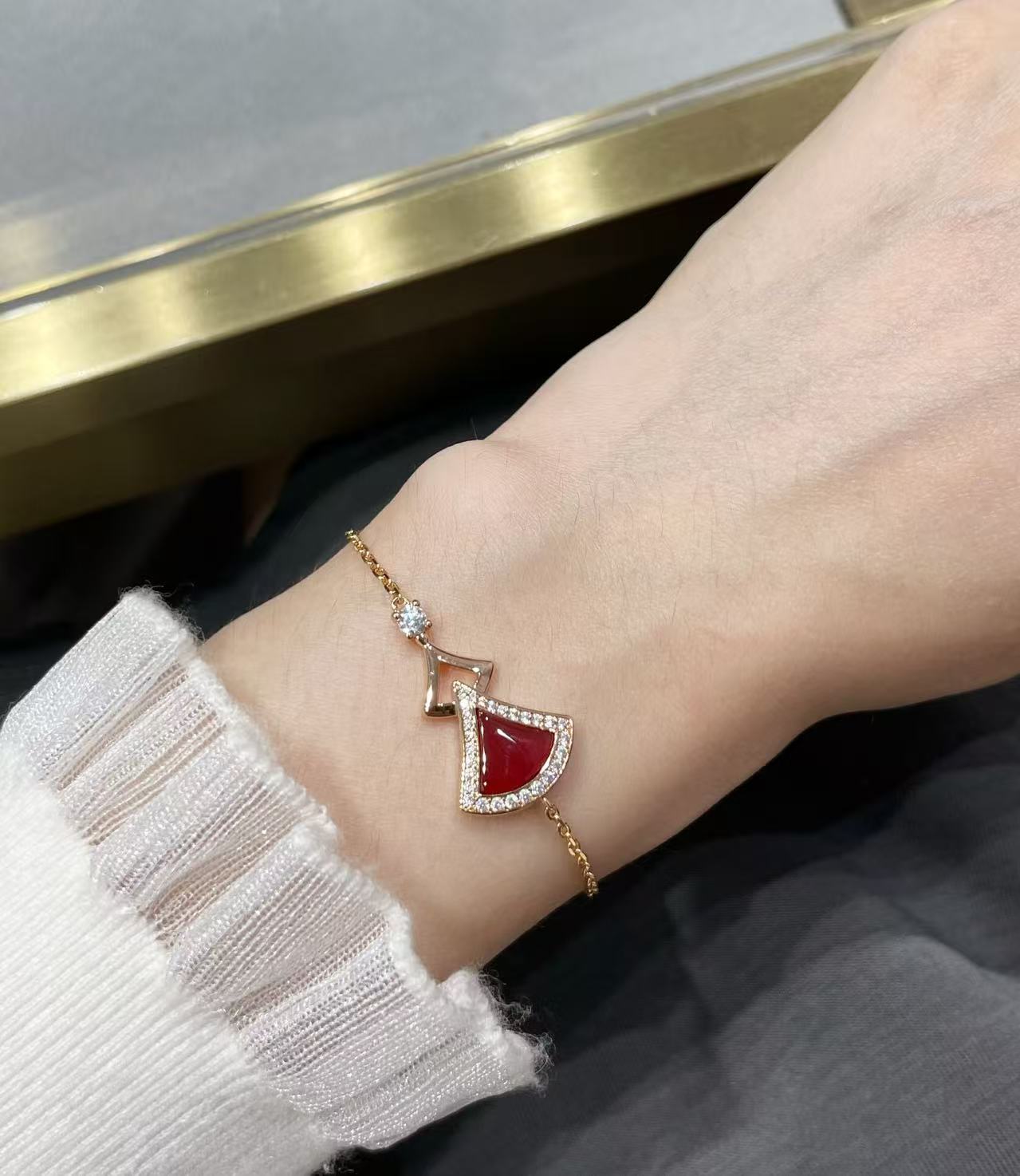 Bvlgari Rose Gold Divas Dream Diamond & Carnelian Bracelet