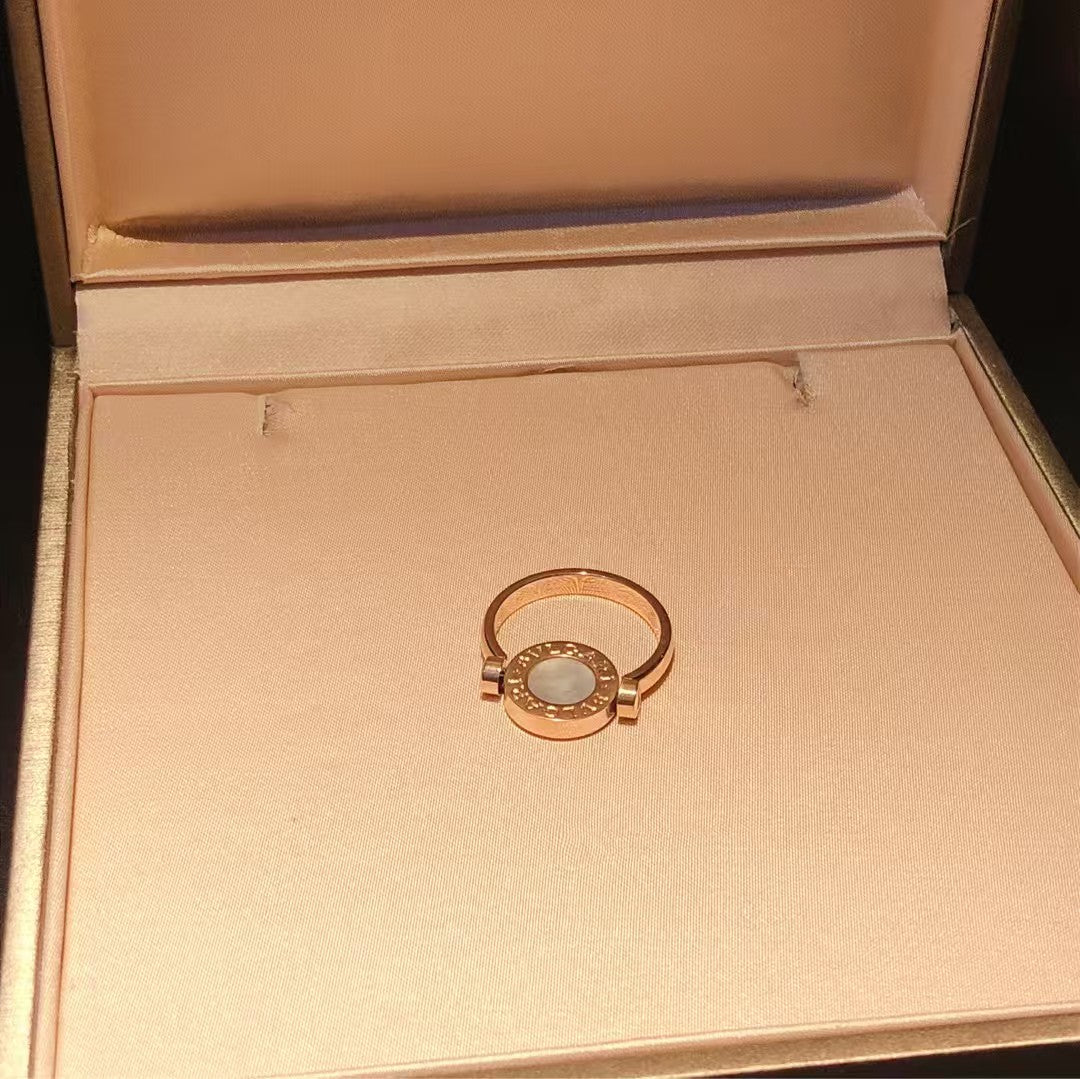 Bvlgari Rose Gold Flip Ring Set with Mother of Pearl and Onyx