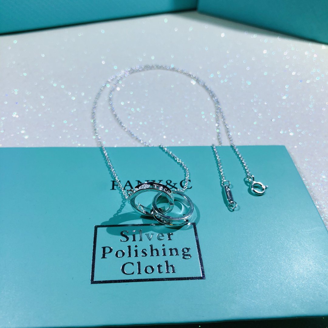 Tiffany Interlocking Circles Pendant Small Necklace