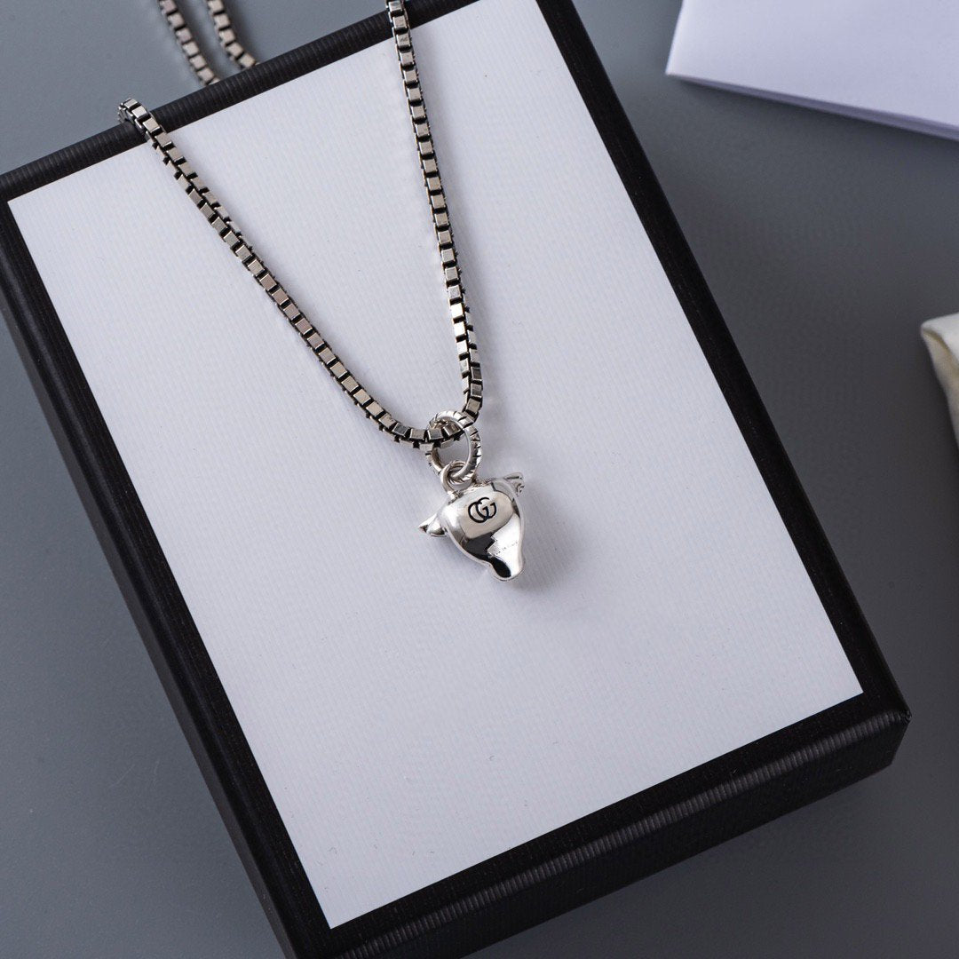 Gucci GG Double Classic Retro Sterling Silver Cow Necklace