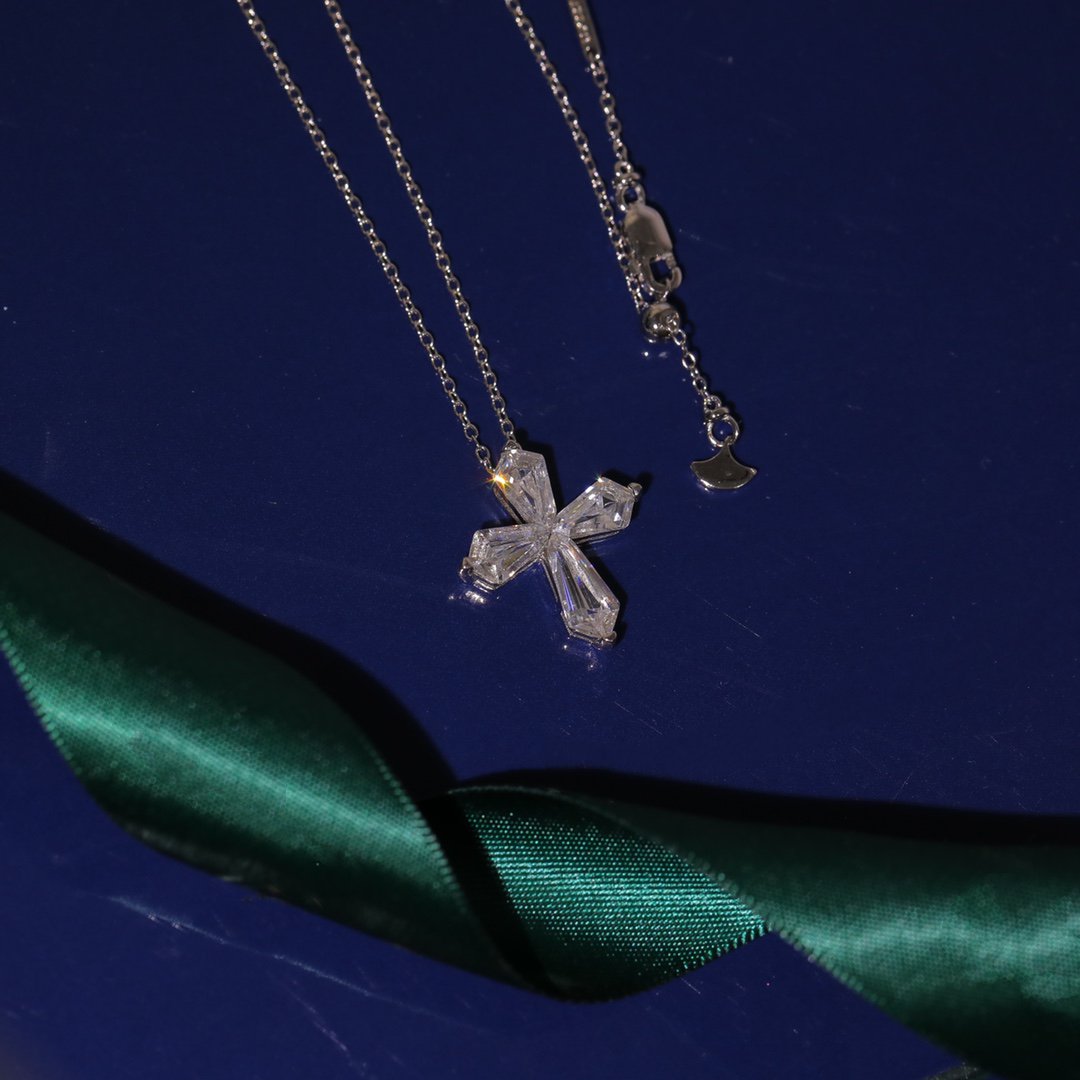 Graff Baguette Cut Silver Cubic Zirconia Cross Necklace