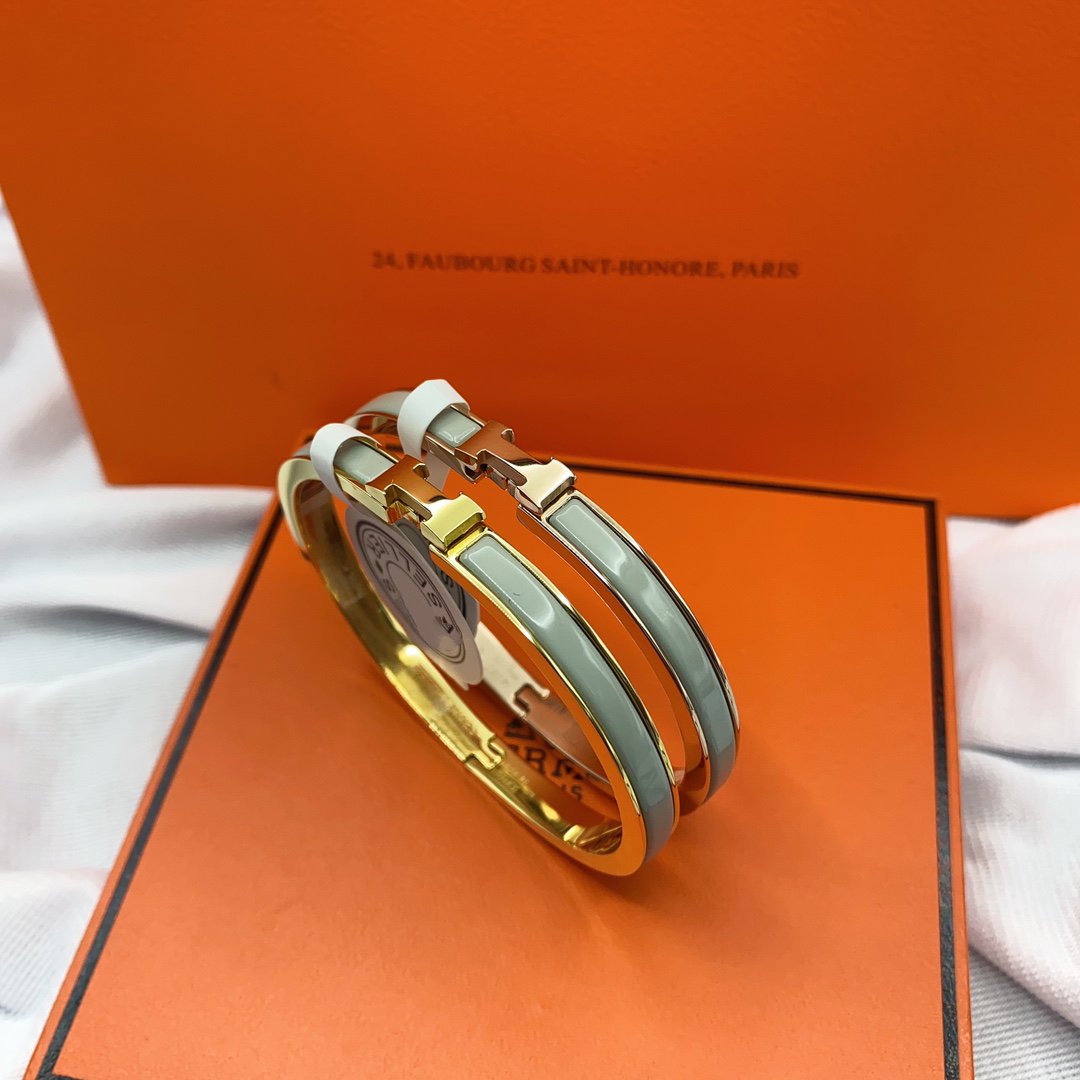Hermes Classic HM Clic Green 8MM Enamel Bracelet