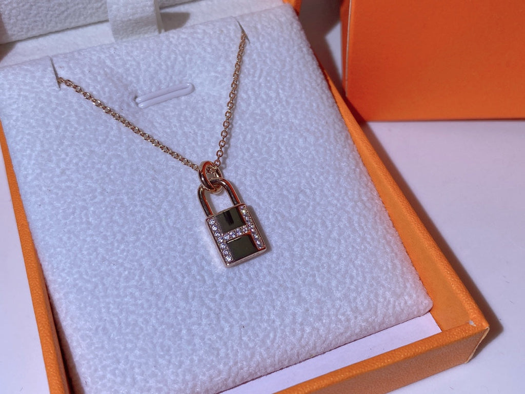 Hermes HM Advanced Niche Lock Head Necklace Cubic Zirconia