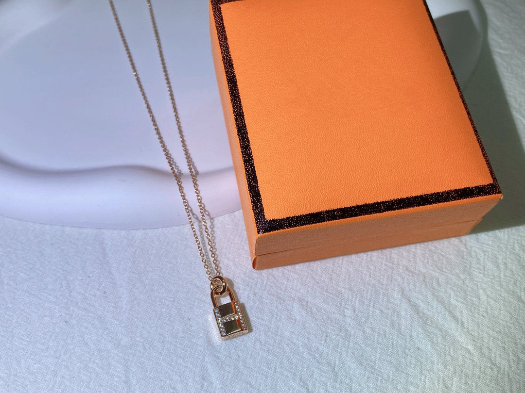 Hermes HM Advanced Niche Lock Head Necklace Cubic Zirconia