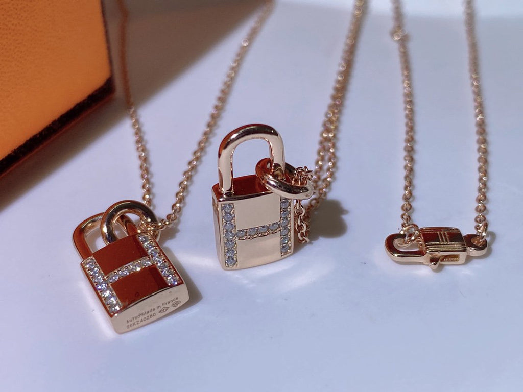 Hermes HM Advanced Niche Lock Head Necklace Cubic Zirconia