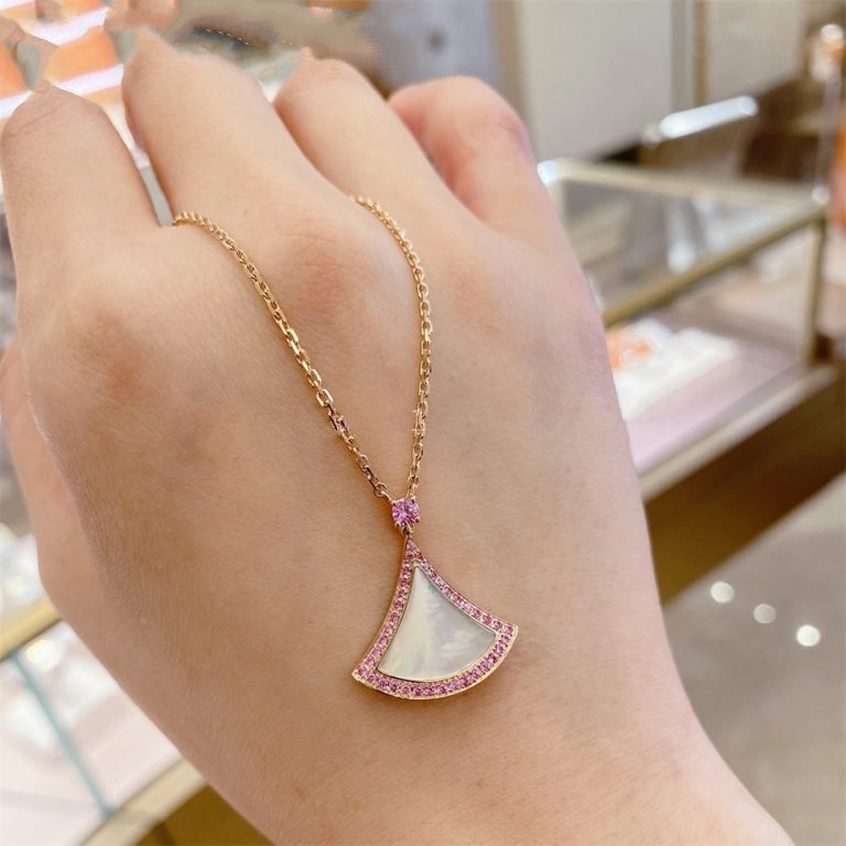 Bvlgari Dream Necklace MOP Cubic Zirconia Pink