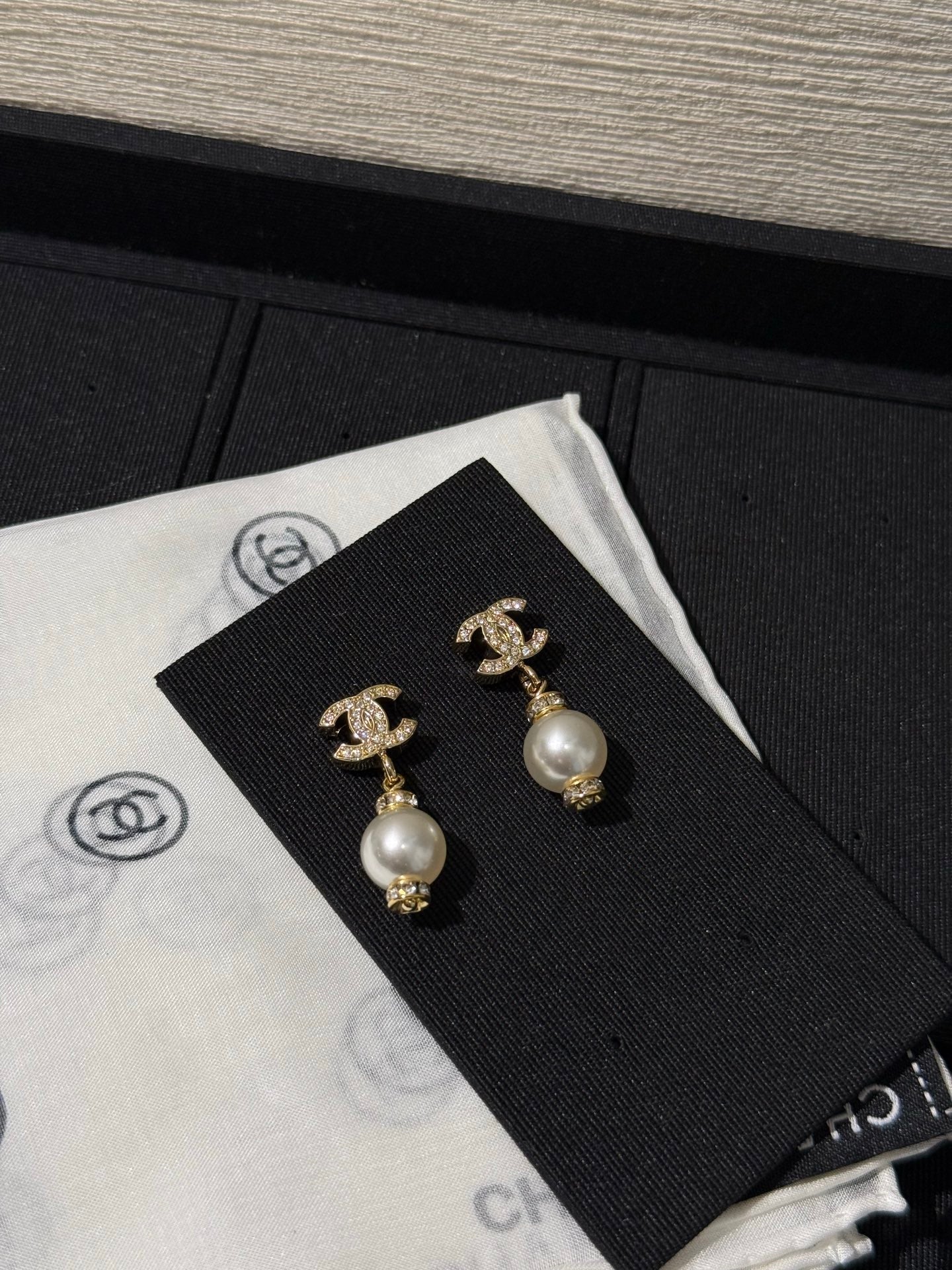Chanel 2026 Light Gold Full Diamond Double C White Pearl Earrings